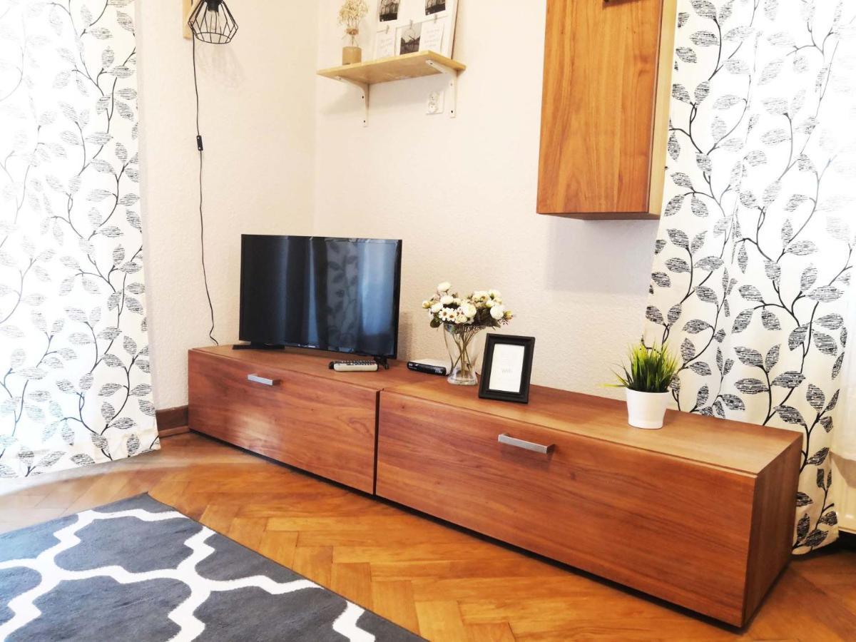 Bankowa 8 Guest Rooms Zielona Gora  Bagian luar foto