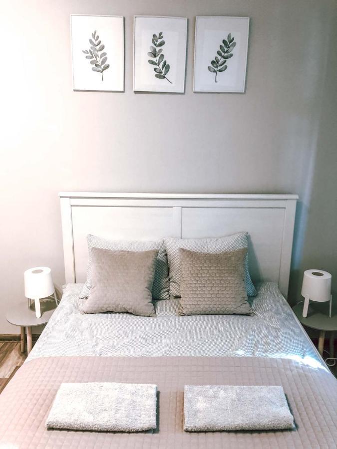 Bankowa 8 Guest Rooms Zielona Gora  Bagian luar foto