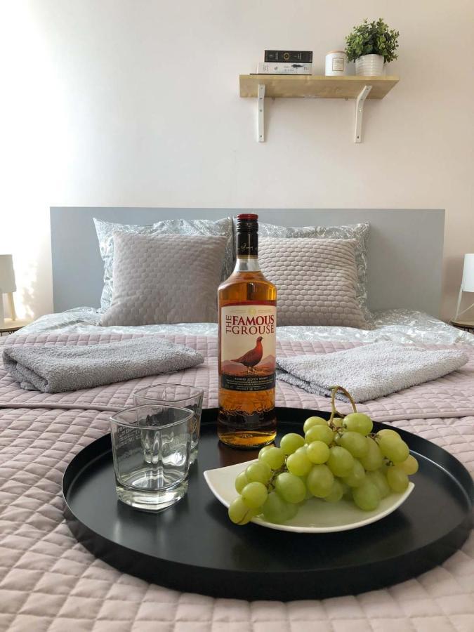 Bankowa 8 Guest Rooms Zielona Gora  Bagian luar foto