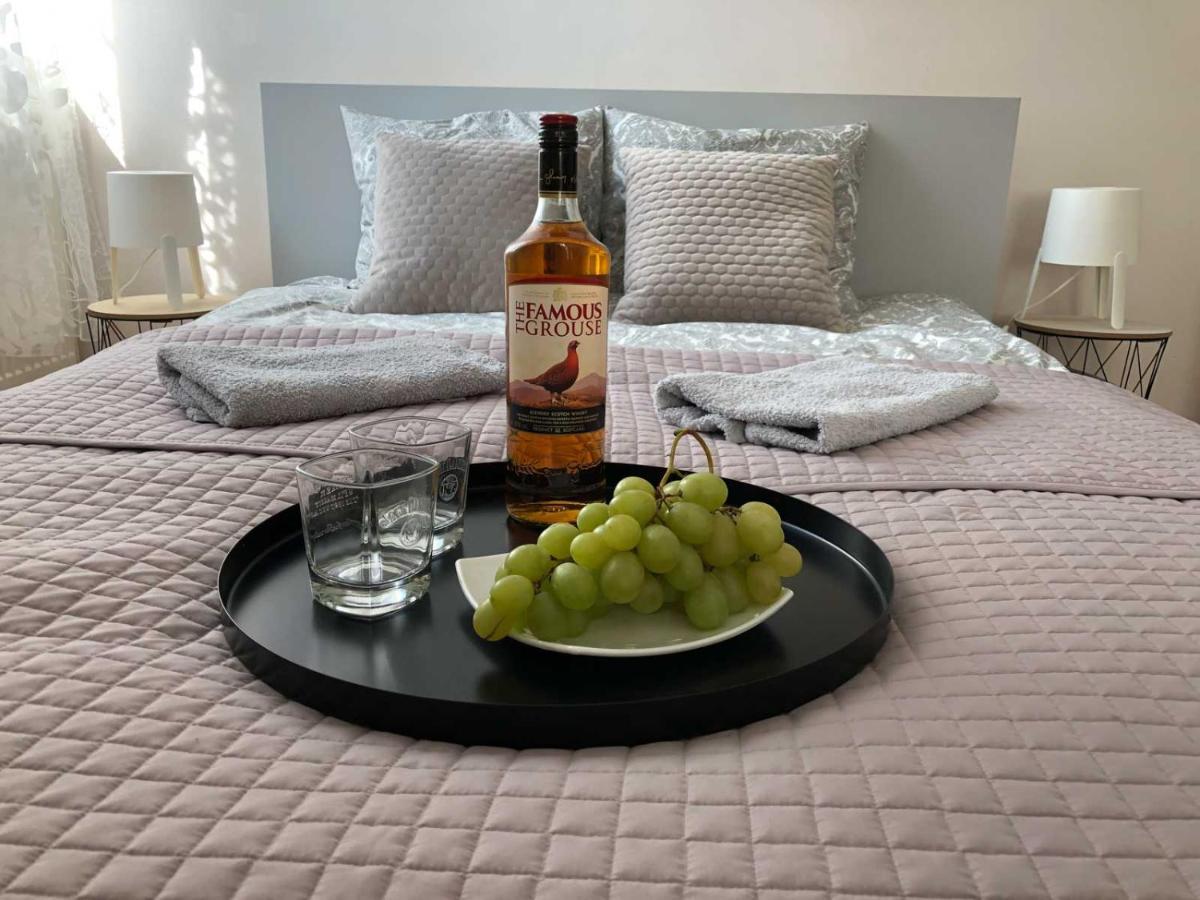Bankowa 8 Guest Rooms Zielona Gora  Bagian luar foto