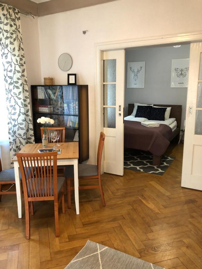 Bankowa 8 Guest Rooms Zielona Gora  Bagian luar foto